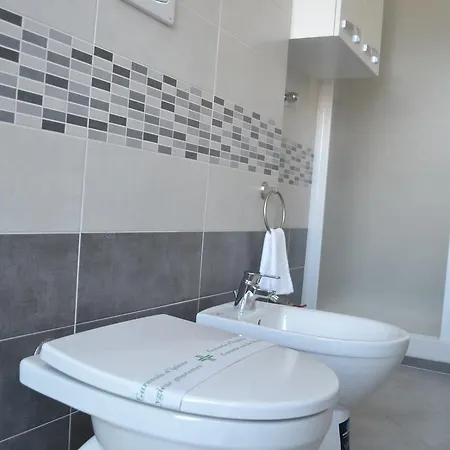 4 Star Apartman Bologna